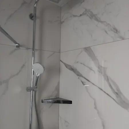 - Kaszuby Zacisze - New シャレー