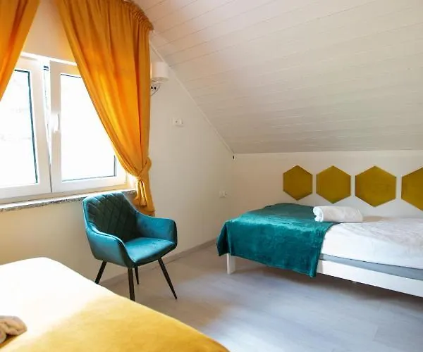 - Kaszuby Zacisze - New * Chmielno